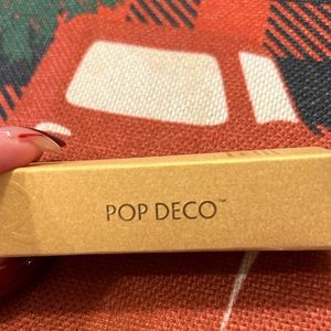 Pop Deco plumping lip‎ gloss